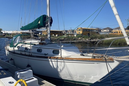 Cape Dory 32