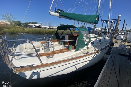 Cape Dory 32