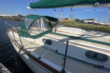 Cape Dory 32