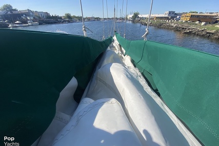 Cape Dory 32