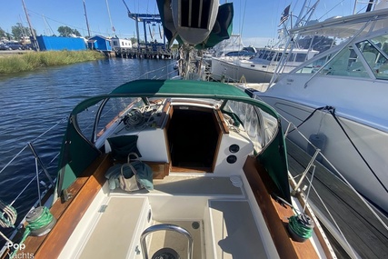 Cape Dory 32