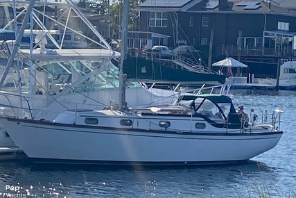 Cape Dory 32