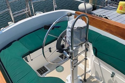 Cape Dory 32