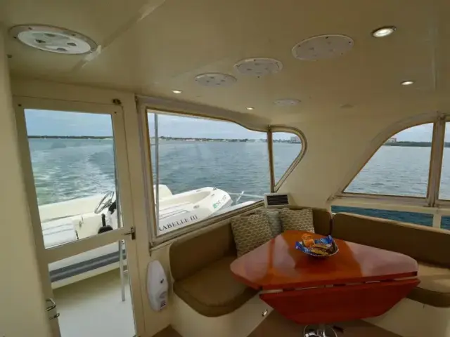 Hampton 580 Pilothouse