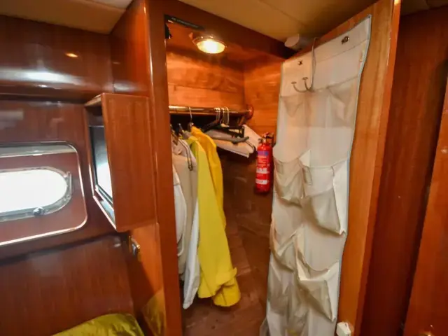 Hampton 580 Pilothouse