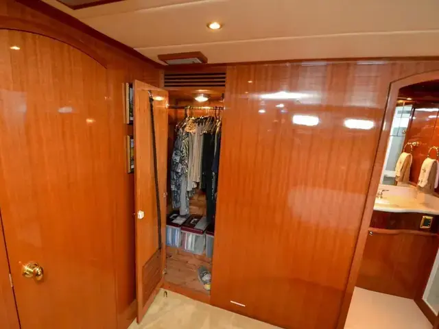 Hampton 580 Pilothouse