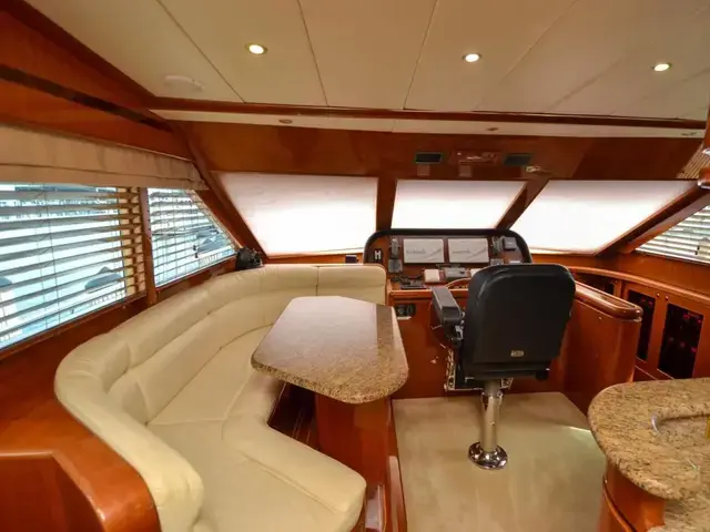 Hampton 580 Pilothouse