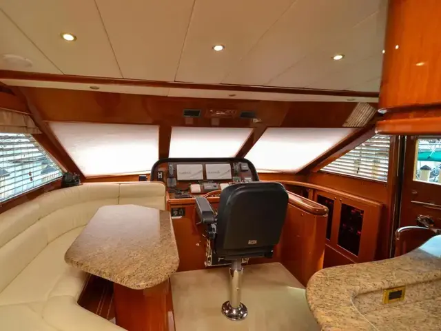 Hampton 580 Pilothouse