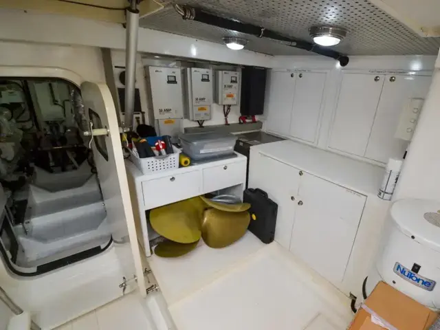 Hampton 580 Pilothouse