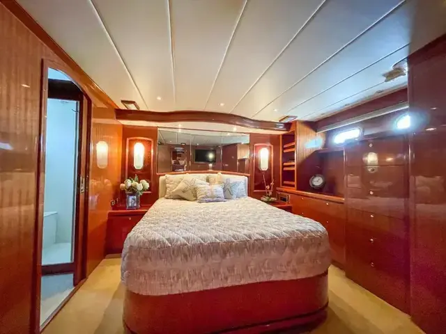 Hampton 580 Pilothouse