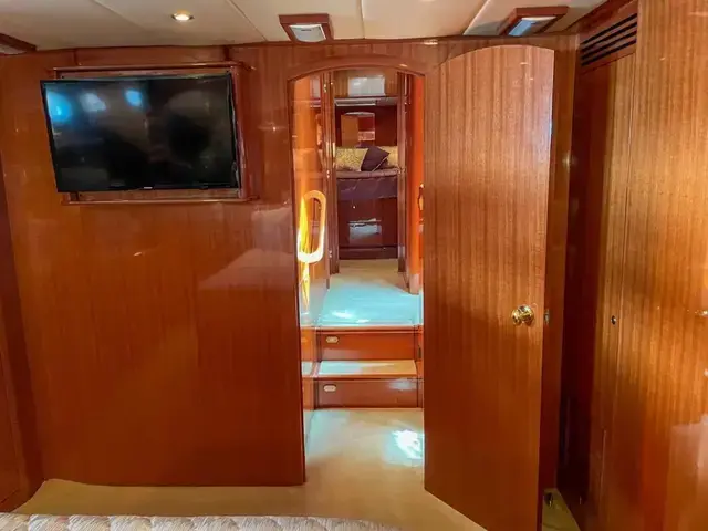 Hampton 580 Pilothouse