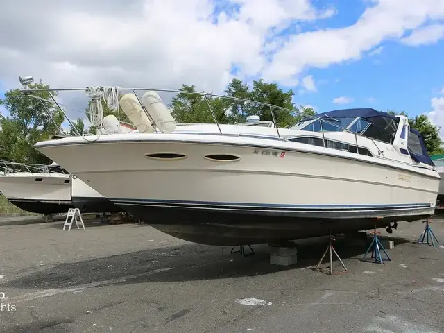 Sea Ray 340 Express Cruiser