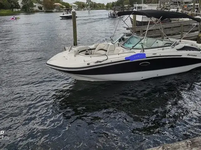 Hurricane Sundeck 2200 Ob