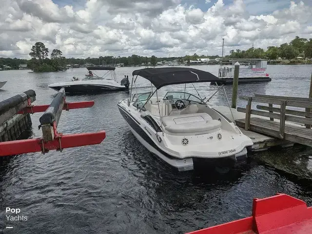 Hurricane Sundeck 2200 Ob