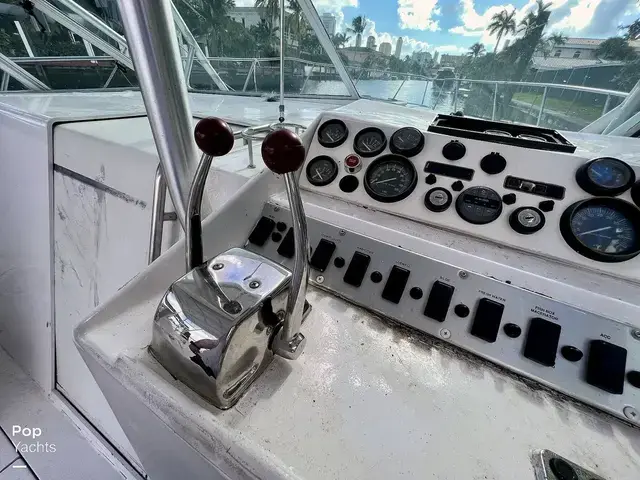 Chris-Craft 333 Commander Sport