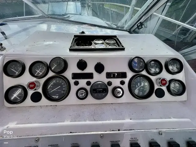 Chris-Craft 333 Commander Sport