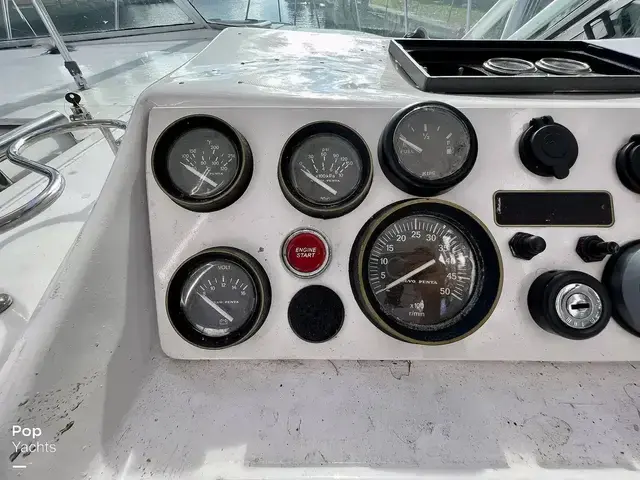 Chris-Craft 333 Commander Sport