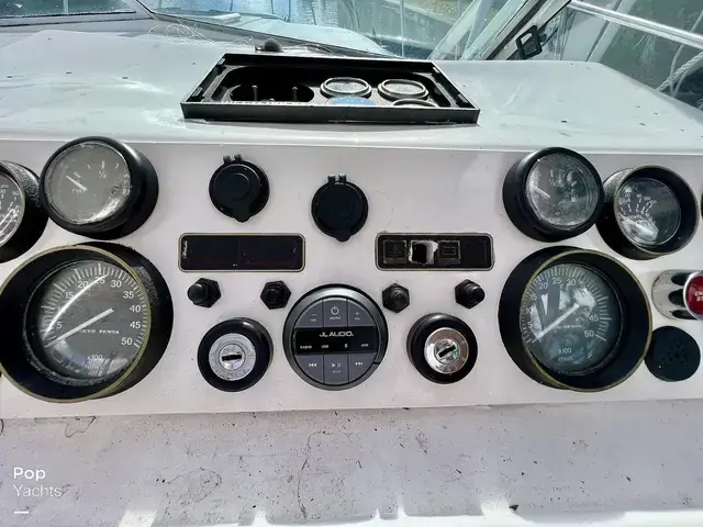 Chris-Craft 333 Commander Sport