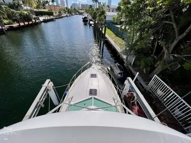 Chris-Craft 333 Commander Sport