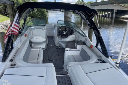 Rinker Captiva 276