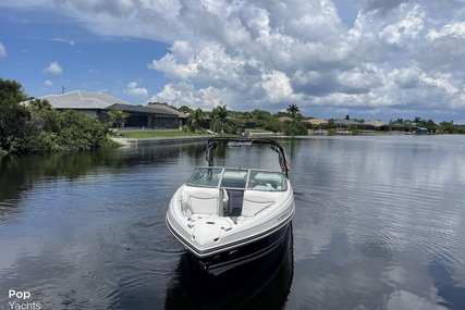 Rinker Captiva 276