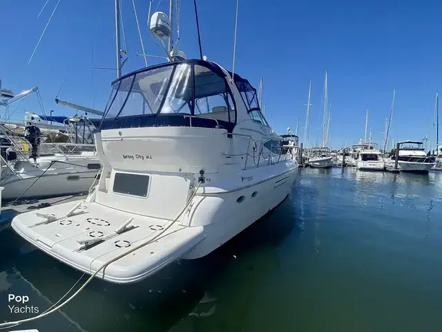 Cruisers Yachts 4450 Express