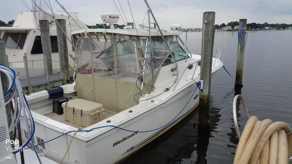 2002 Wellcraft 330 coastal