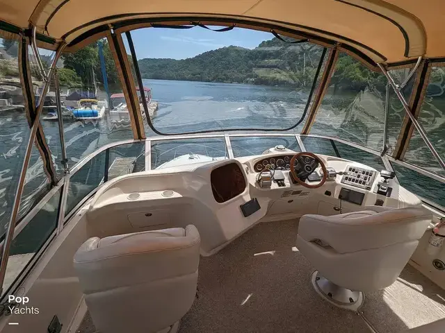 Sea Ray 380AC