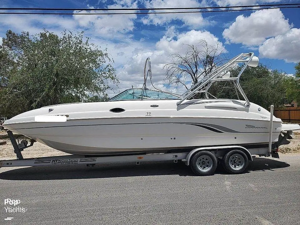 2001 Chaparral 263 sunesta