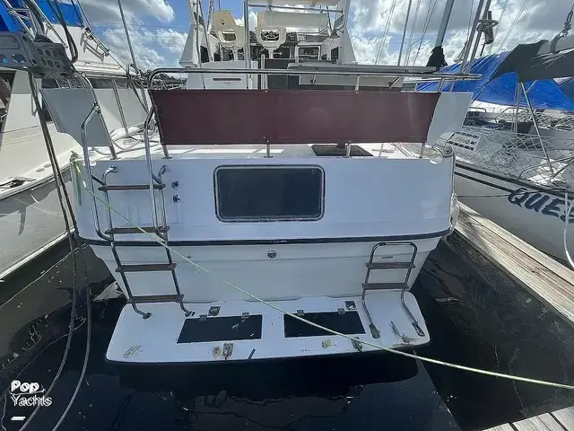 Sea Ray 360 Aft Cabin