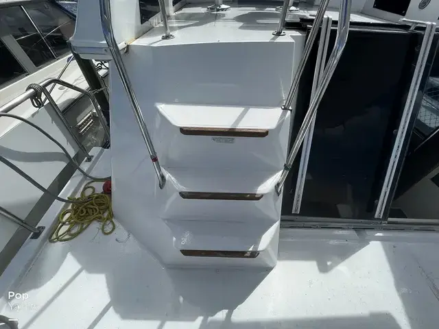 Sea Ray 360 Aft Cabin