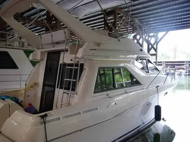 Bayliner 3258 Ciera Command Bridge