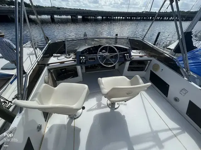 Sea Ray 360 Aft Cabin