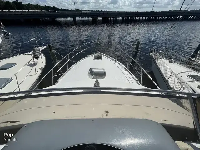 Sea Ray 360 Aft Cabin