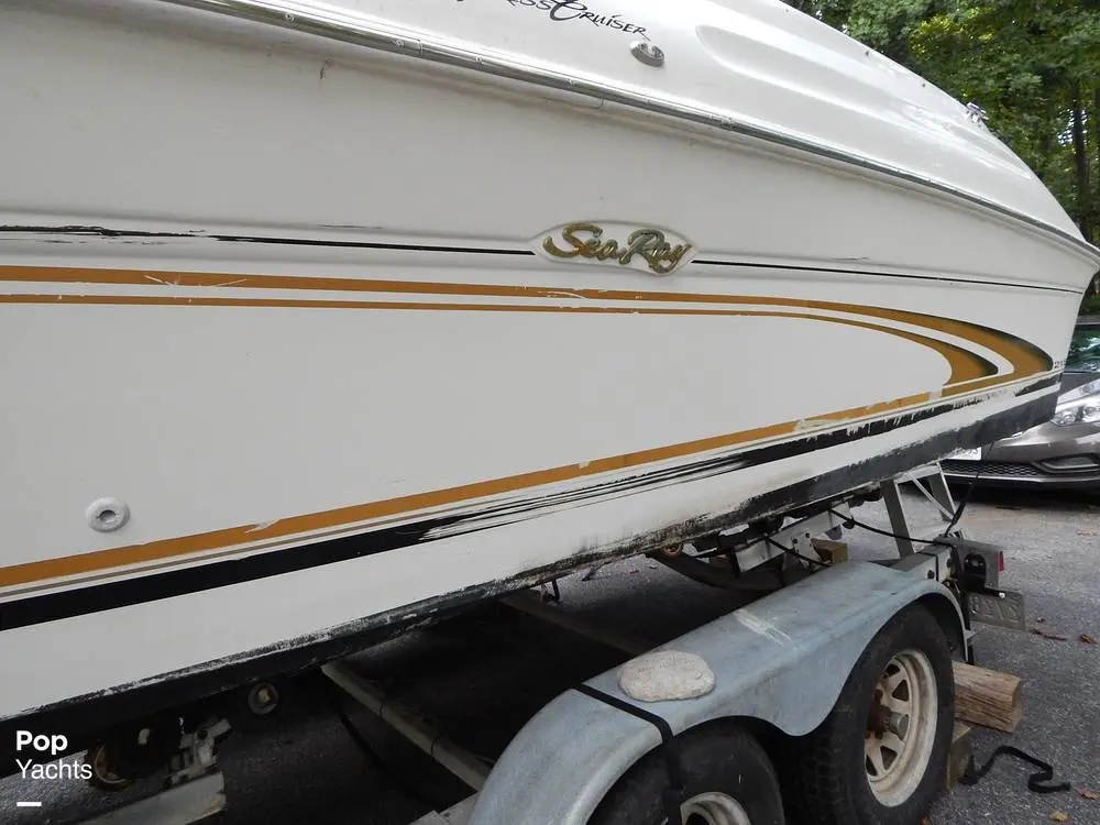 1999 Sea Ray 215 express cruiser