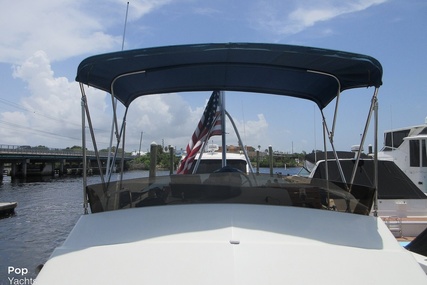 Bertram 28 Flybridge Cruiser Yacht