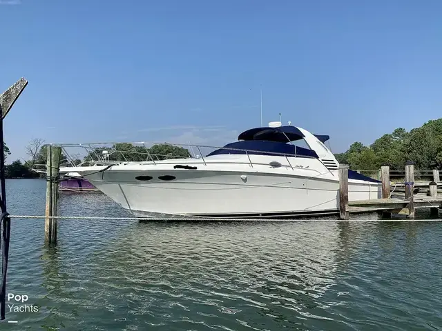 Sea Ray 330 Express Cruiser