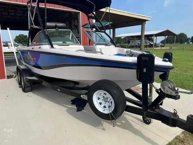 Correct Craft Air Nautique 216 LE