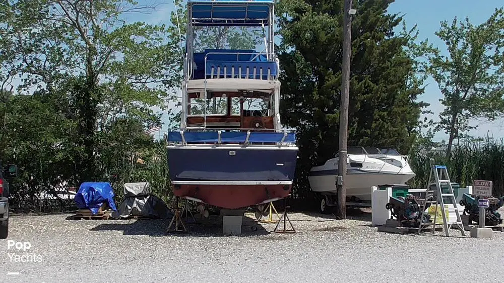 1980 Marinette 28 fisherman