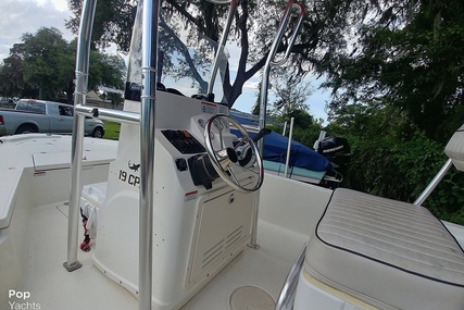 Mako 19 CPX Inshore