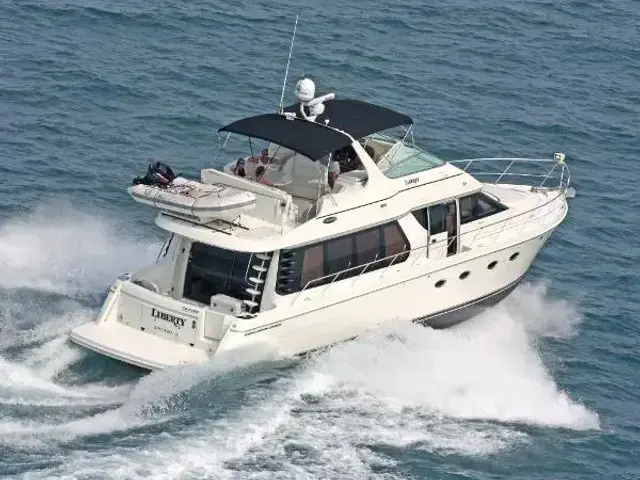 570 Voyager Pilothouse - Carver
