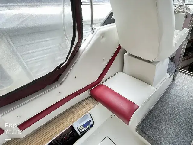 Carver 2757 Montego Dual Cabin