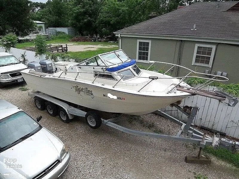 1983 Bimini 25 walkaround