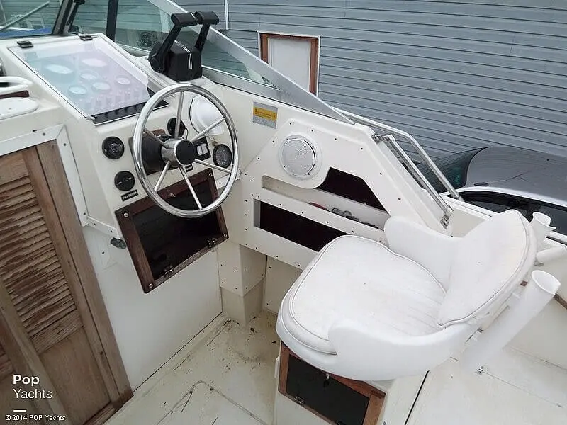 1983 Bimini 25 walkaround