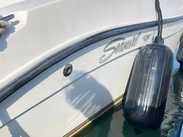 Seaswirl 2301 Striper