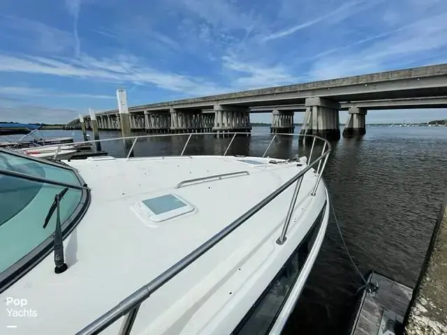 Bayliner 325