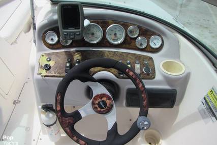 Rinker 212 Captiva Bowrider