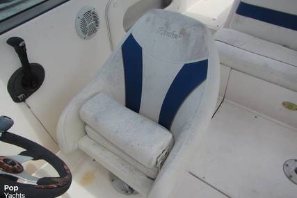 Rinker 212 Captiva Bowrider