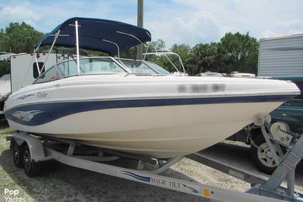 Rinker 212 Captiva Bowrider