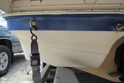 Rinker 212 Captiva Bowrider